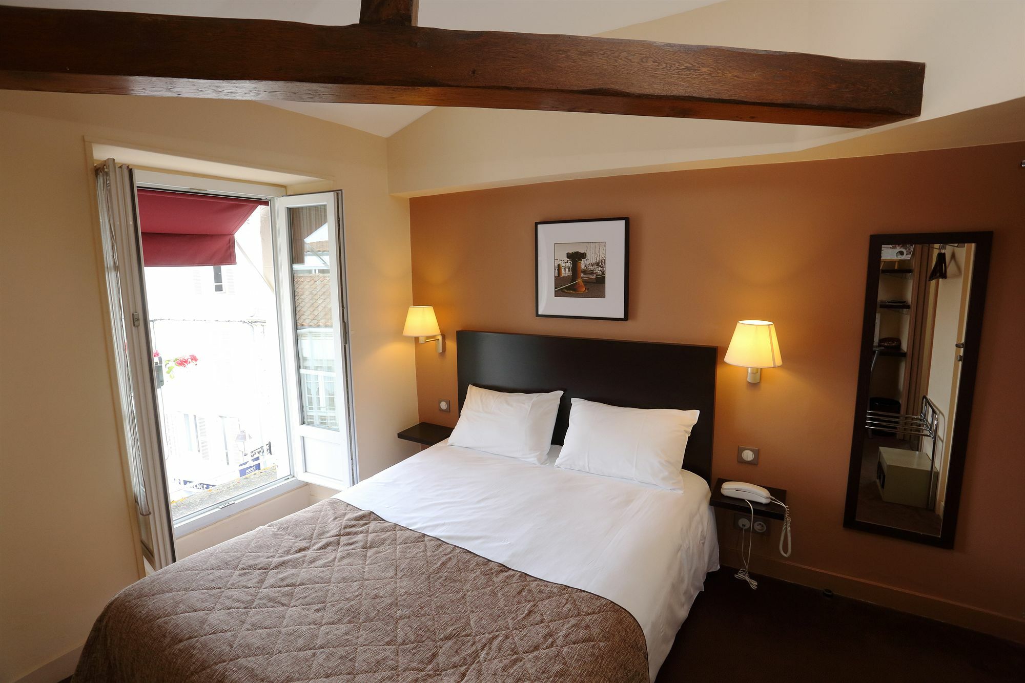 Hotel Le Bord'O Vieux Port Ла-Рошель Екстер'єр фото