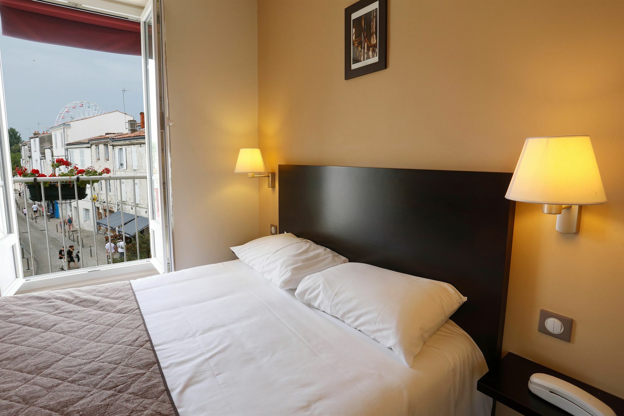 Hotel Le Bord'O Vieux Port Ла-Рошель Екстер'єр фото
